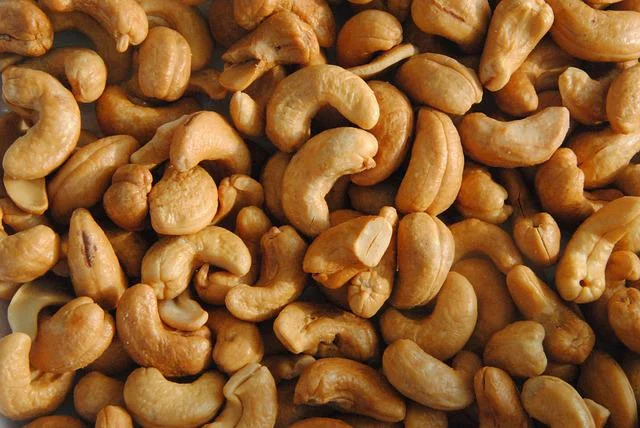 properties of cashew flour in baking